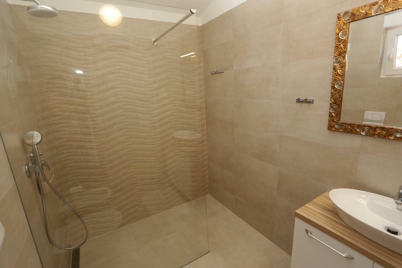 Luxury Villa Lidija Brzac Εξωτερικό φωτογραφία