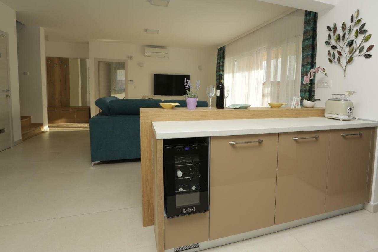 Luxury Villa Lidija Brzac Εξωτερικό φωτογραφία